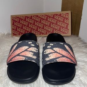 Brand New Women’s Vans Slides NWT
